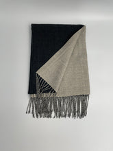 Load image into Gallery viewer, Luxurious Reversible Cashmere Blend Scarf