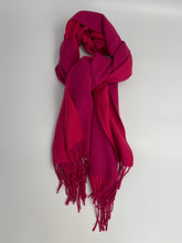 Load image into Gallery viewer, Luxurious Reversible Cashmere Blend Scarf