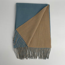 Load image into Gallery viewer, Luxurious Reversible Cashmere Blend Scarf