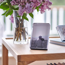 Load image into Gallery viewer, Simon Pearce Woodbury Vertical Frame