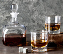 Load image into Gallery viewer, Simon Pearce Woodbury Decanter