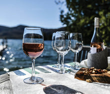 Load image into Gallery viewer, Simon Pearce Woodstock Red Wine Glass