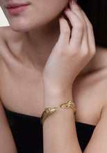 Load image into Gallery viewer, Cheval Horse Cuff