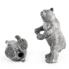 Load image into Gallery viewer, Grizzly Bear Salt &amp; Pepper Shakers