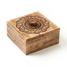 Load image into Gallery viewer, Mandala Keepsake Box