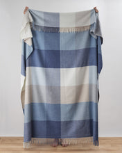 Load image into Gallery viewer, Cashmere Blend Throw